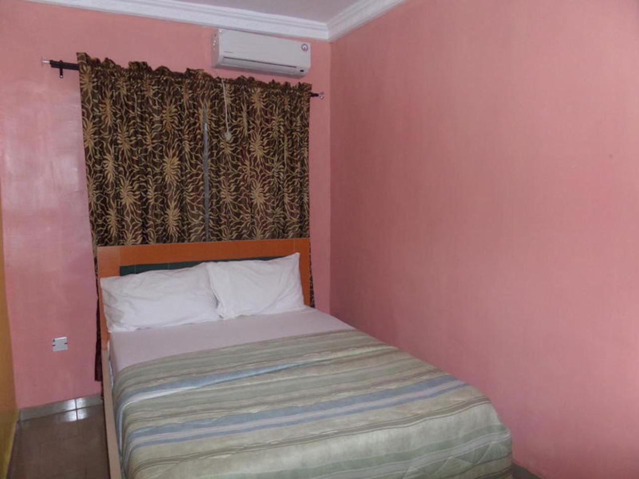 De-Zone Hotel Ikotun Εξωτερικό φωτογραφία